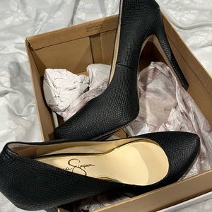 4.5 inch black faux snakeskin pumps